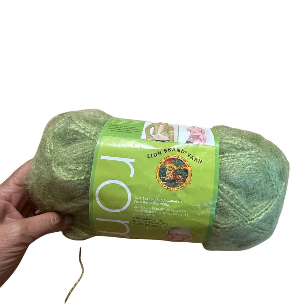 Lion Brand Romance Yarn Leaf Green Super Bulky Mohair Blend 8oz 480yds Italy
